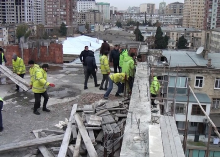 Bakıda qanunsuz inşa olunan obyektlər söküldü