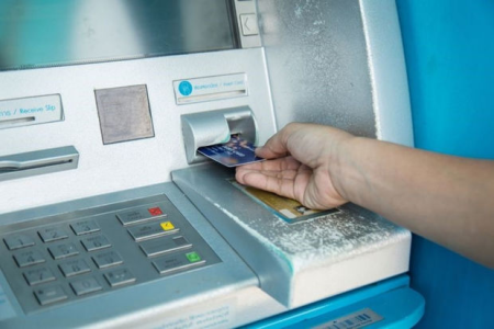 Tehrandakı bankomatlarda nağd pul yoxdur