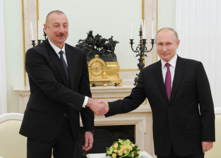 Putin İlham Əliyevə zəng etdi