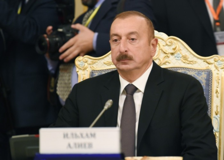 İlham Əliyevə Rusiyada bunu hədiyyə etdilər