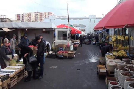 Bakıda bazarda silsilə OĞURLUQLAR