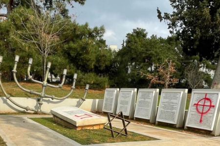Yunanıstanda yəhudi abidəsi dağıdılıb