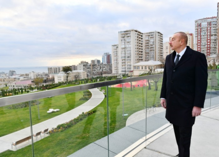 İlham Əliyev Mərkəzi Parkın ikinci hissəsinin açılışında - YENİLƏNİB