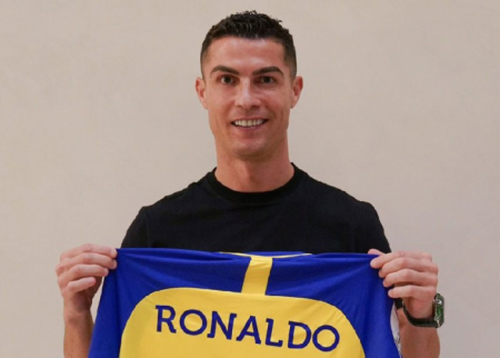 Ronaldonun debüt oyununun vaxtı bilindi