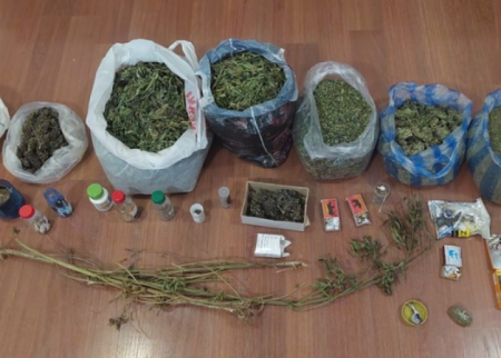 Narkotacirin evindən külli miqdarda marixuana aşkarlandı