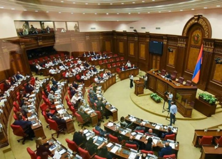 Ermənistan parlamentinin aparat rəhbəri istefa verəcək