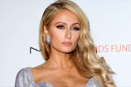 Paris Hilton ana olduqdan sonra ilk dəfə ictimaiyyət qarşısına çıxdı - FOTO