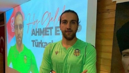 Tanınmış futbolçu dağıntılar altında qalıb