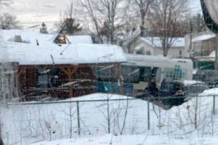 Kanadada avtobus uşaq bağçasına çırpıldı: Ölən və yaralananlar var