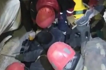 Xilasedicilərimiz 45 nəfəri dağıntılar altından sağ çıxarıb