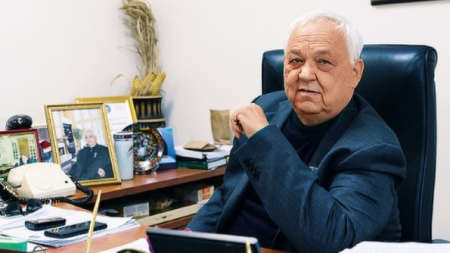 Qazaxıstanın ilk Baş naziri vəfat etdi
