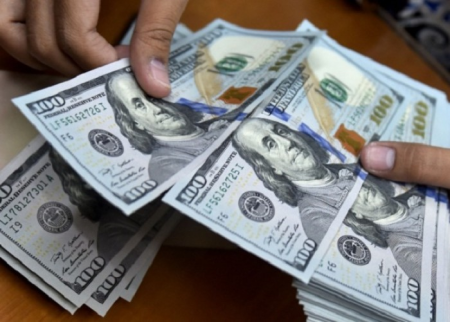 Bakıda banka saxta dollar verən əcnəbilər saxlanıldı