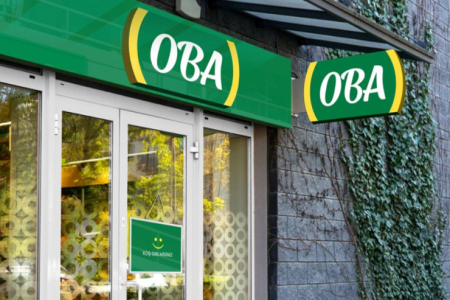 “Oba” marketdə DAVA: Satıcını döydülər