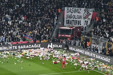 “Beşiktaş” - “Antalyaspor” oyununda duyğulu anlar yaşandı