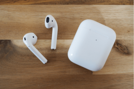 “Apple”dan yeni “AirPods”lar – Toxunmadan idarə edəcəksiniz