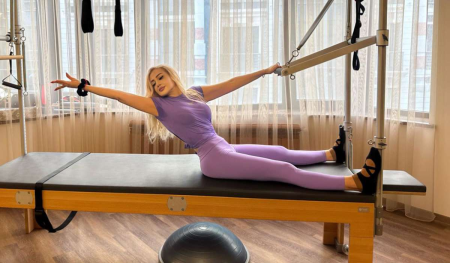 Xalq artisti pilates etdiyi anları paylaşdı