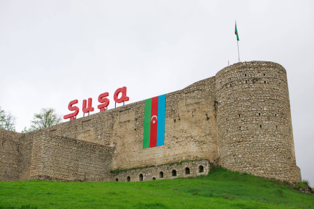 İlk 40 turist Şuşaya yollandı - YENİLƏNİB İlk 40 turist Şuşaya yollandı - YENİLƏNİB