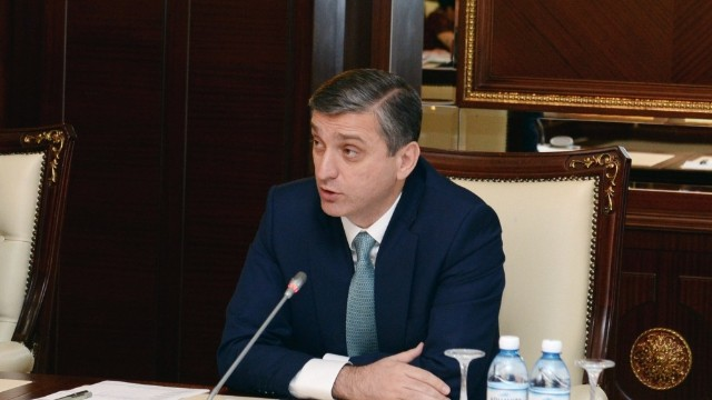 Palata sədri Milli Məclisdə hesabat verir