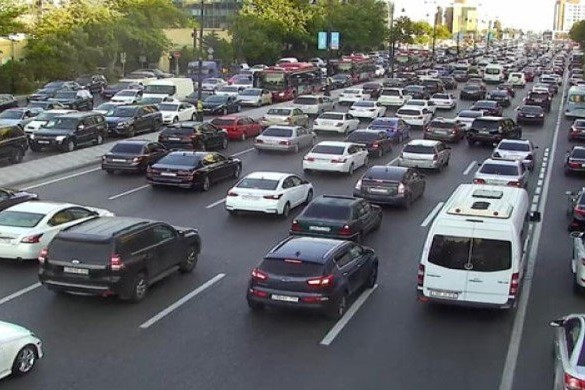 Bakıda sıxlıq müşahidə edilən yollar - SİYAHI