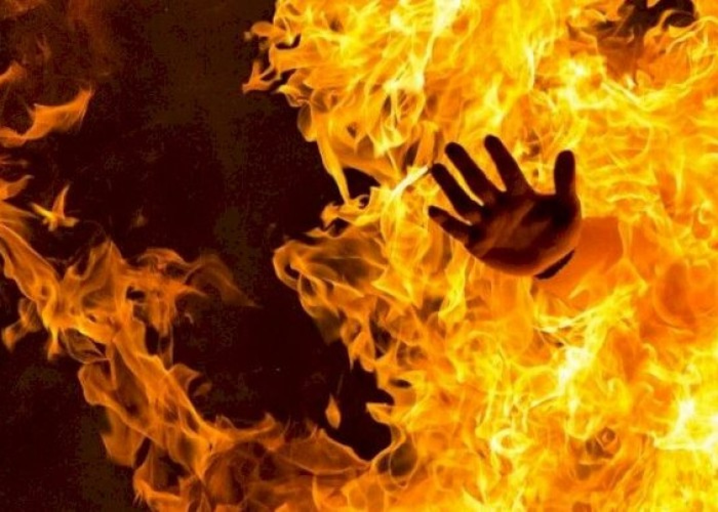 Bakıda DƏHŞƏT: İki nəfər diri-diri yandırıldı