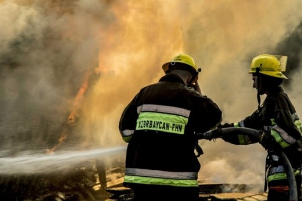 Bakıda 5 otaqlı evdə YANĞIN