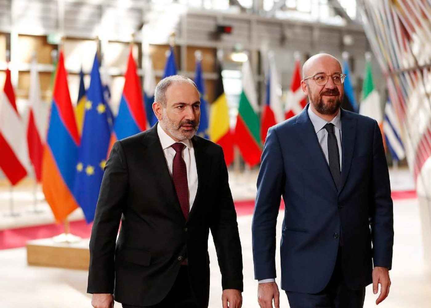 Paşinyan Şarl Mişelə zəng etdi