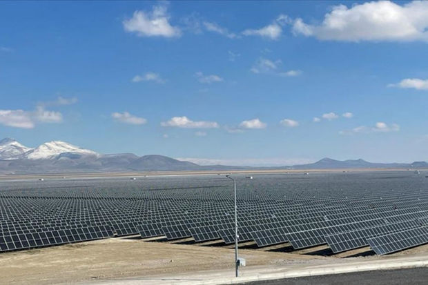 Türkiyədə Avropanın ən böyük günəş elektrik stansiyasının açılışı oldu