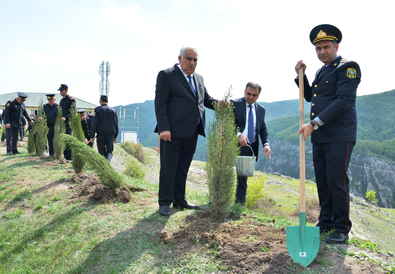 DAŞKƏSƏN RAYON POLİS ŞÖBƏSİ “HEYDƏR ƏLİYEV İLİ” ÇƏRÇİVƏSİNDƏ AĞACƏKMƏ AKSİYASI KEÇİRİB