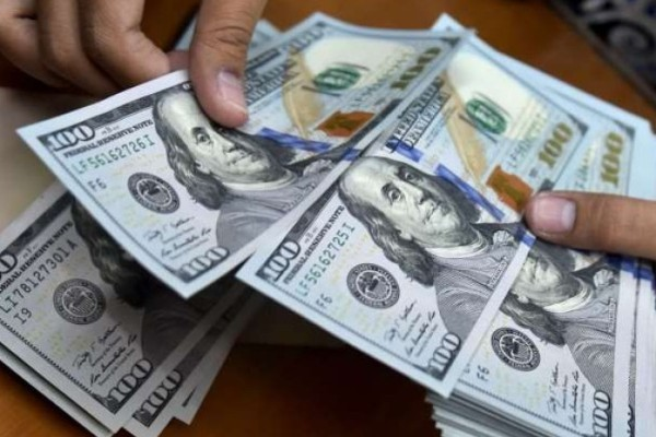 Dollar yeni həftəyə belə başlayacaq