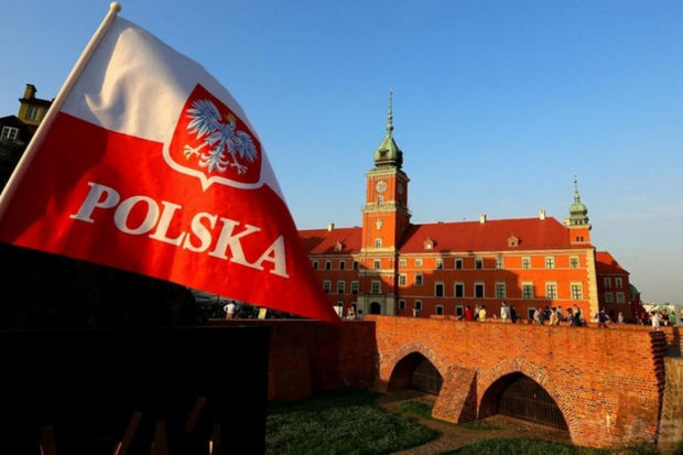 Polşa Belarus vətəndaşlarını sanksiyalar siyahısına daxil etdi