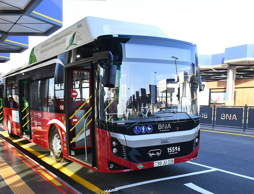 “BakuBus” avtobusunu daşladılar