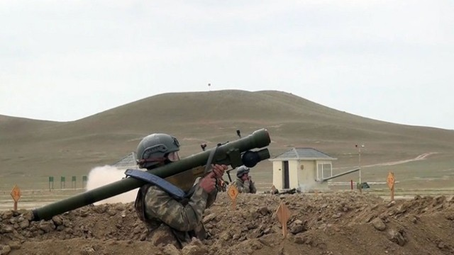 Ordumuzun təlimində şərti düşmənin hədəfləri zərərsizləşdirilib