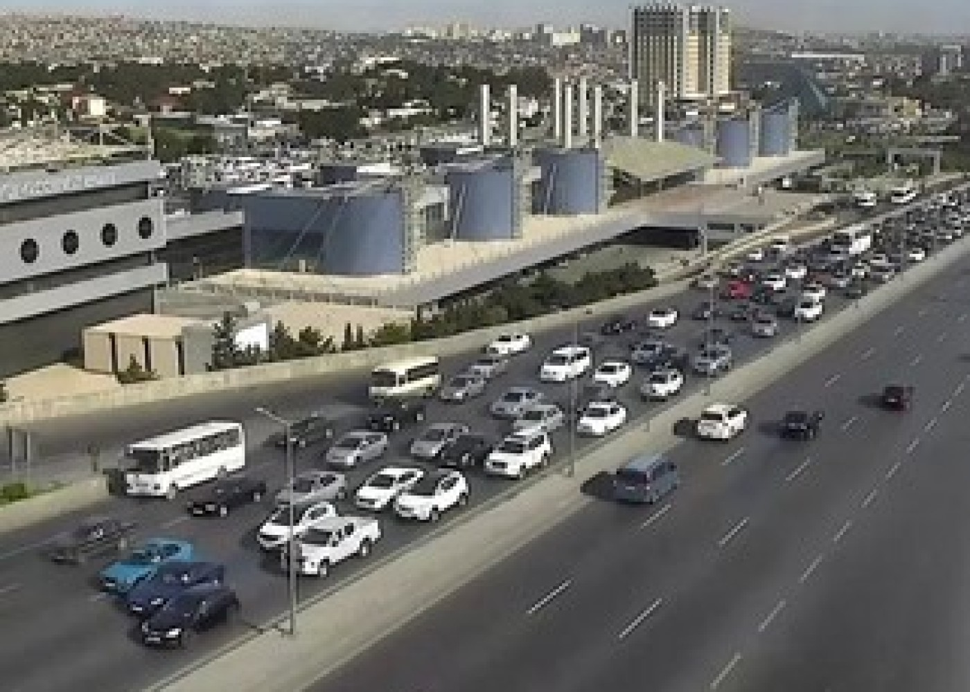 Bu yollarda sıxlıq var - SİYAHI