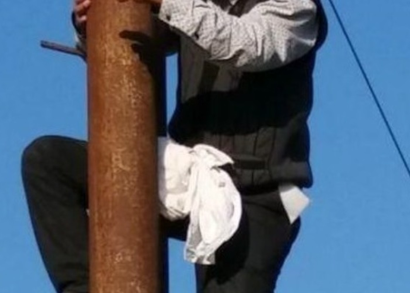 İmişlidə kişi özünü elektrik xəttindən ASDI