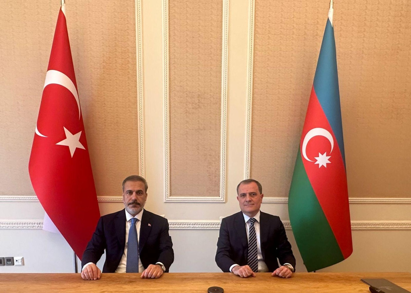 XİN rəhbərləri birgə iclasda iştirak etdilər