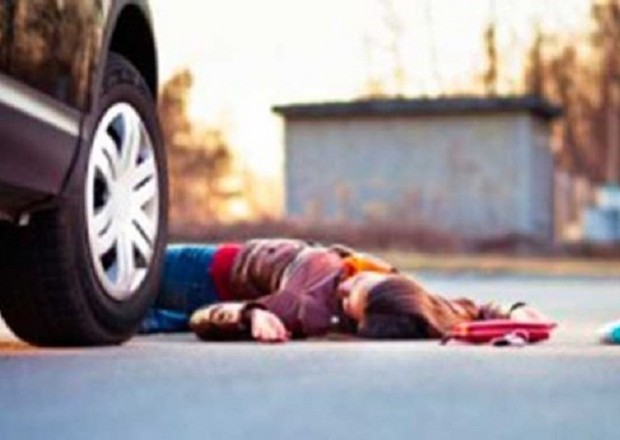 Bakıda 19 yaşlı sürücü piyadanı vuraraq öldürdü
