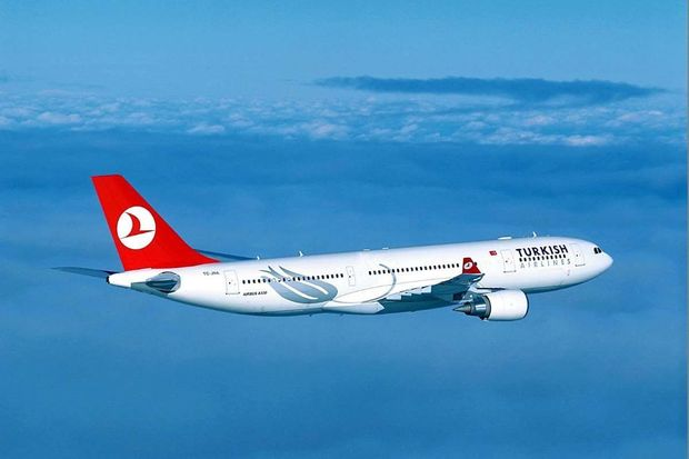 Türkiyə təyyyarəsində sərnişin öldü