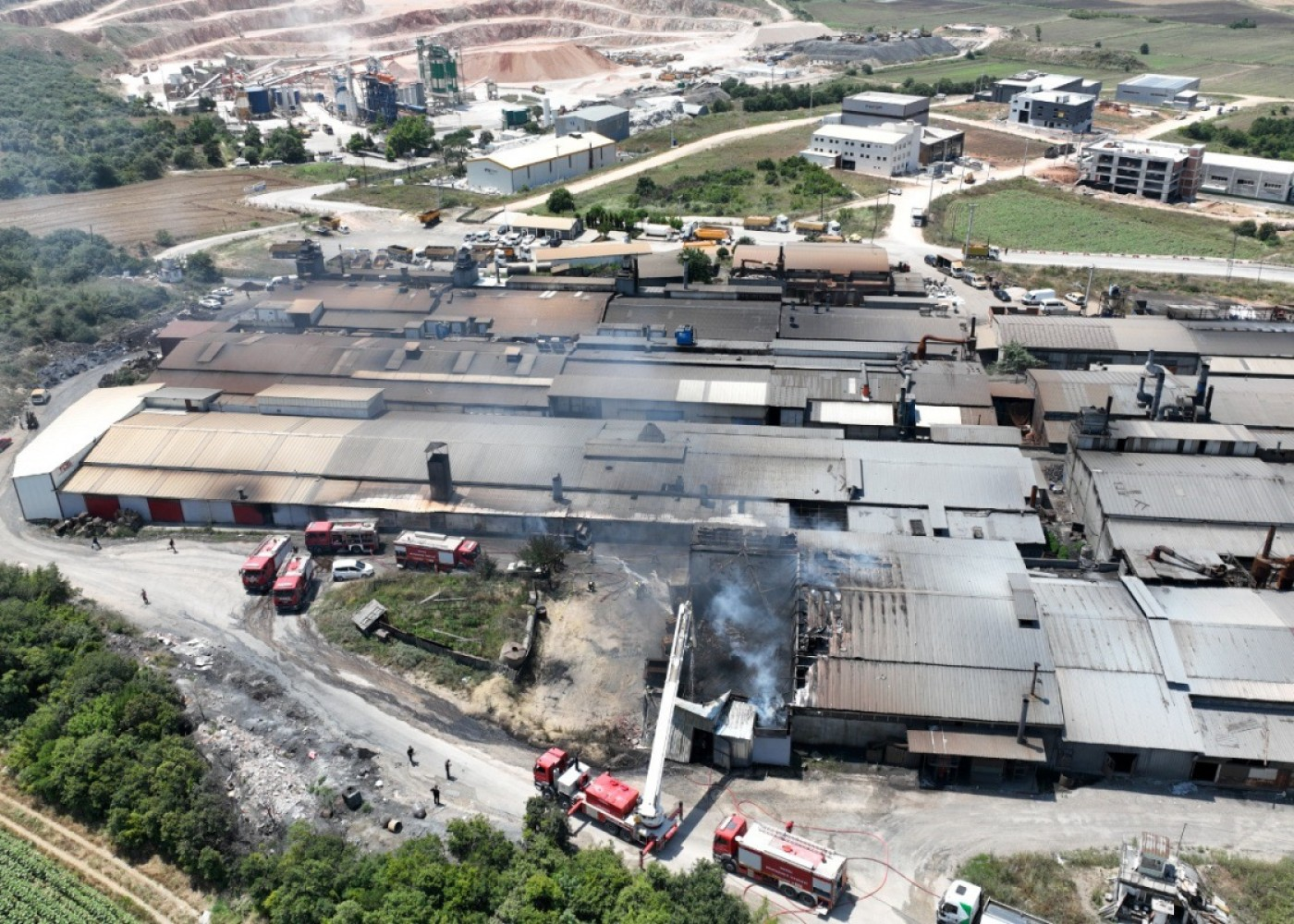 Türkiyədə fabrikdə partlayış - Yaralılar var