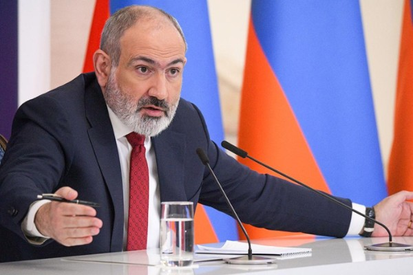 "Bəzi silahlardan istifadə hüququ Ermənistana aid olmayıb" - Paşinyan
