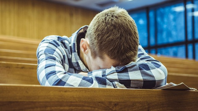 Ötən il universitetlərdən çıxarılan tələbələrin sayı açıqlandı
