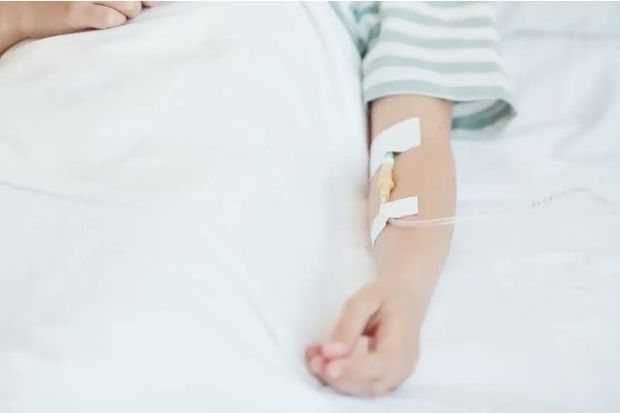 Ucarda nəzarətsiz qalan iki yaşlı qız sirkə turşusundan vəfat edib