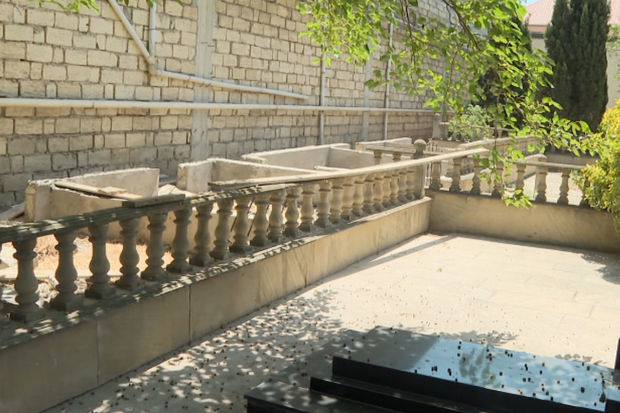 Bakıda qəbrin hasarı hansı məqsədlə sökülüb?