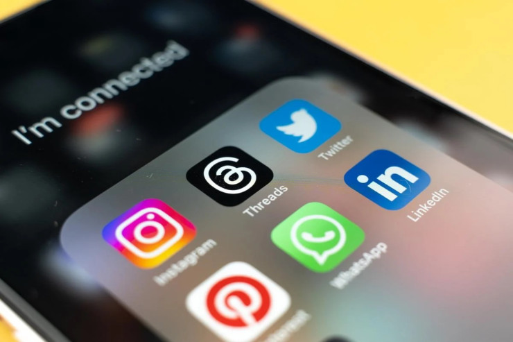 "Twitter" istifadəçiləri İlon Maskdan QAÇIR