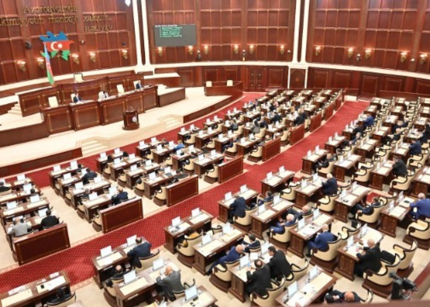Milli Məclisin iclası başladı