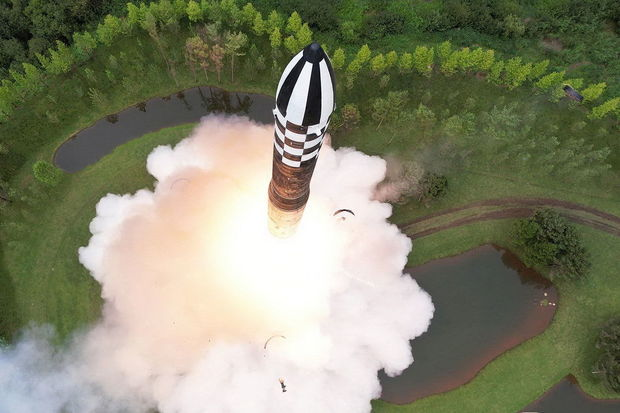 Şimali Koreyanın qitələrarası raketi Rusiyanın müstəsna iqtisadi zonasına düşüb