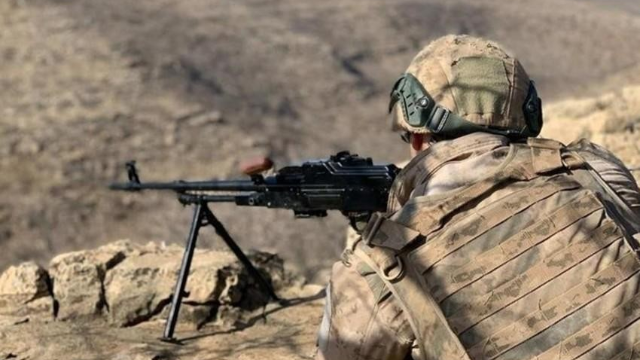 Türk ordusu daha bir terrorçunu məhv etdi