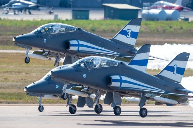 Finlandiyanın ən yaxşı pilotlarından biri hava şousu zamanı həlak oldu
