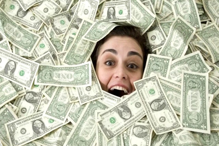 Bir milyon dollar qazandı: Axmaqlığına görə hər şeyini itirdi