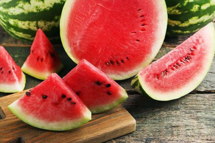 Qarpızı çox yeməyin ZƏRƏRLƏRİ
