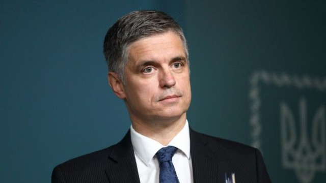 Zelenski onu tənqid edən səfiri vəzifəsindən azad etdi